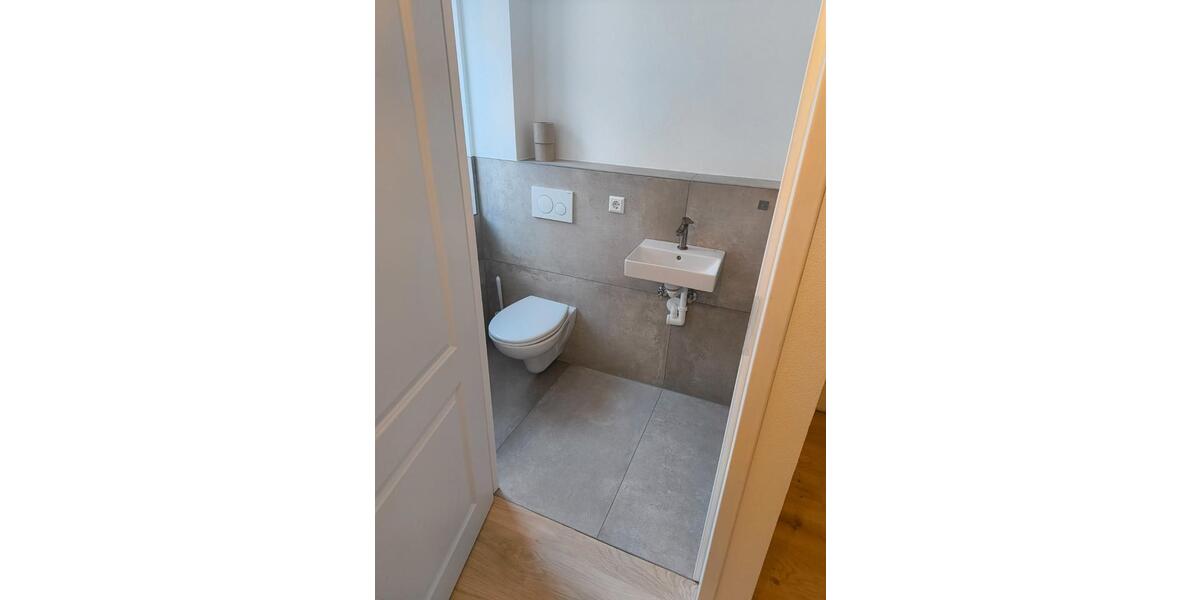 Doppelhaushälfte Schorndorf - 7.5 Zimmer, 182 m&sup2;, 2.550&euro; | Angebot:25795954