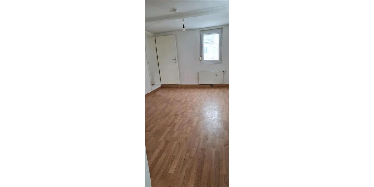 Etagenwohnung Lorch - 4 Zimmer, 90 m&sup2;, 1.000&euro; | Angebot:27570365