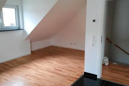 Haus Berglen - 6 Zimmer, 150 m&sup2;, 2.000&euro; | Angebot:27620242