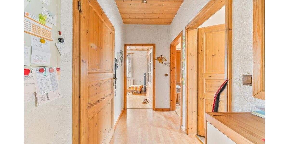 Mehrfamilienhaus, Wohnhaus Rechberghausen - 7 Zimmer, 151 m&sup2;, 550.000&euro; | Angebot:25796267