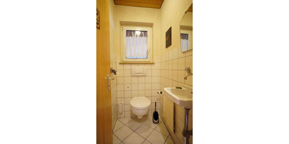 Einfamilienhaus Dettingen an der Erms - 7 Zimmer, 157 m&sup2;, 580.000&euro; | Angebot:25697065