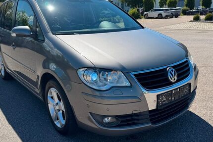 VW Touran 136.000 km 5.900 &euro; Göppingen 73037