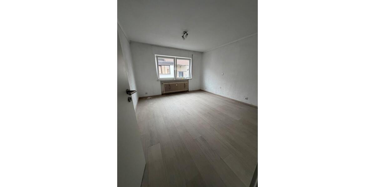 Erdgeschoßwohnung Rudersberg - 3 Zimmer, 78 m&sup2;, 1.000&euro; | Angebot:25977713