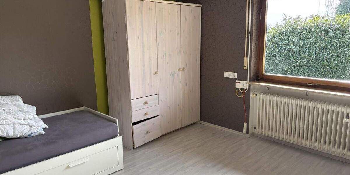 Etagenwohnung Böbingen an der Rems Böbingen - 4 Zimmer, 94 m&sup2;, 1.000&euro; | Angebot:25866356