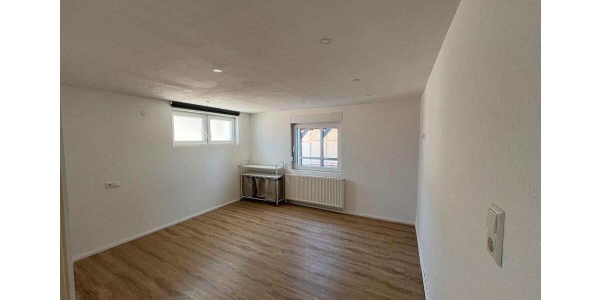 Erdgeschoßwohnung Waldstetten - 2 Zimmer, 65 m&sup2;, 950&euro; | Angebot:25978996