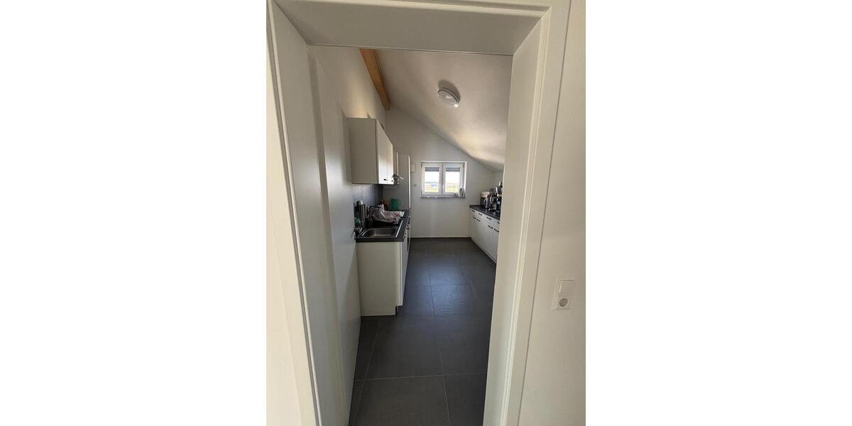 Dachgeschoßwohnung Laichingen - 4 Zimmer, 95 m&sup2;, 1.150&euro; | Angebot:26662138