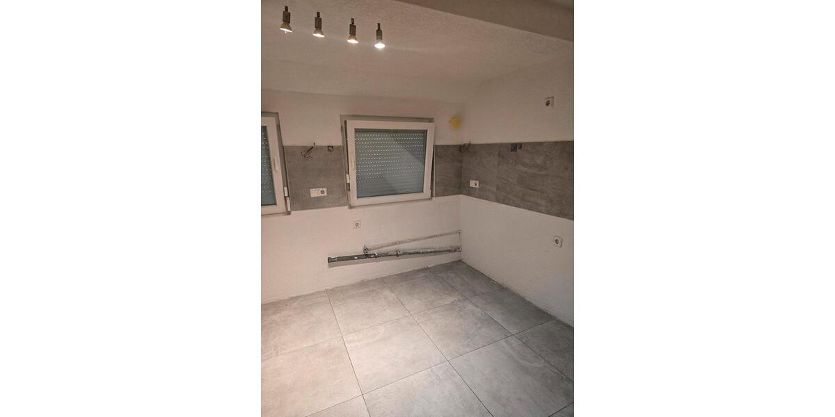 Dachgeschoßwohnung Wernau (Neckar) - 5 Zimmer, 120 m&sup2;, 1.550&euro; | Angebot:26129560