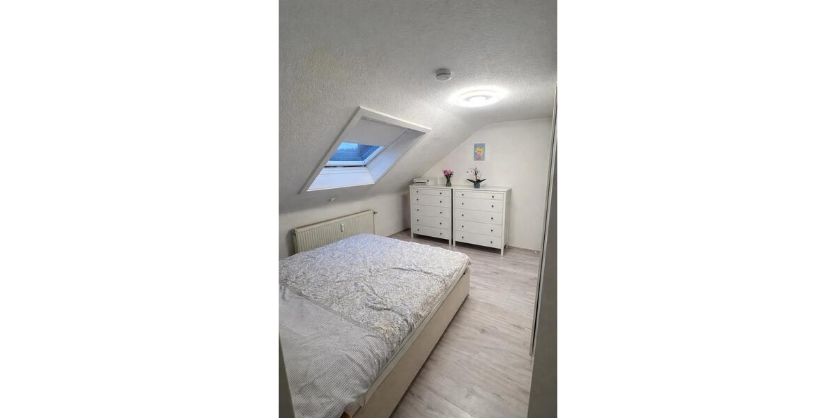 Dachgeschoßwohnung Schorndorf - 3 Zimmer, 61 m&sup2;, 219.000&euro; | Angebot:25355005