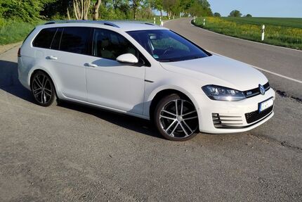 VW Golf 252.000 km 9.300 &euro; Römerstein 72587