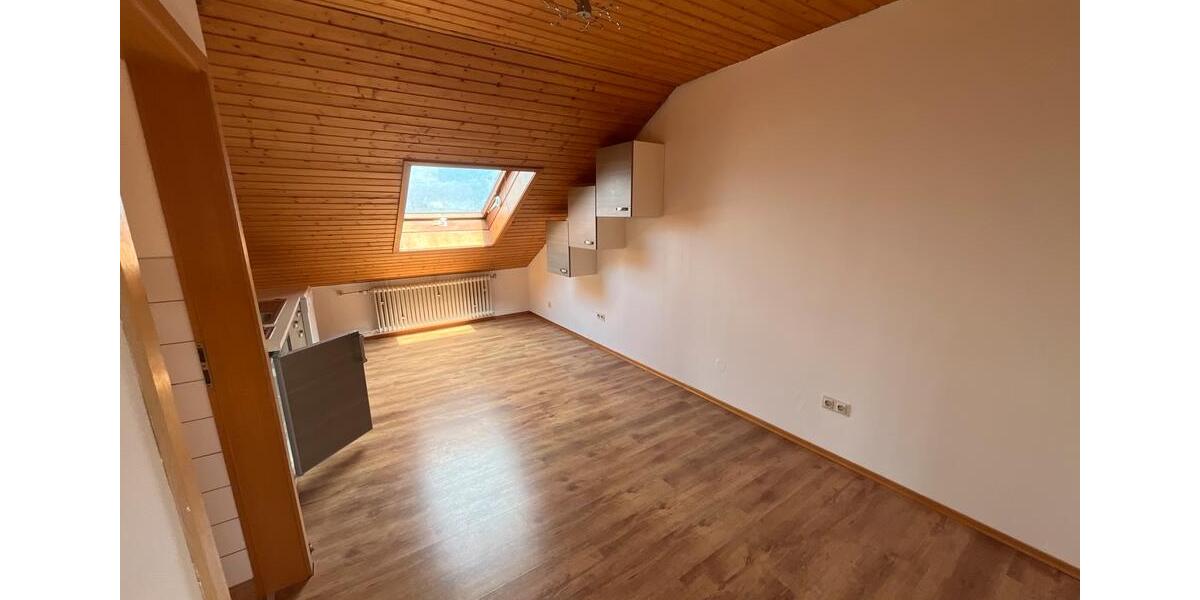 Dachgeschoßwohnung Geislingen an der Steige - 2 Zimmer, 49 m&sup2;, 500&euro; | Angebot:24600154