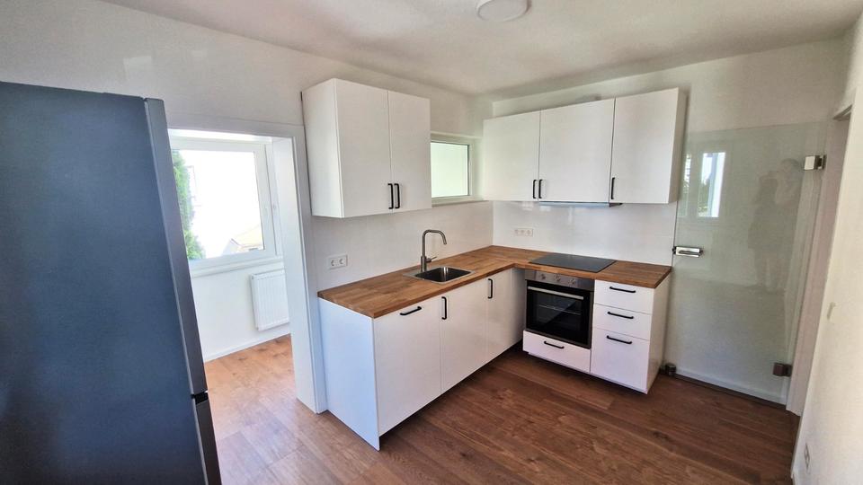 Hochparterre Esslingen am Neckar - 4 Zimmer, 90 m&sup2;, 1.450&euro; | Angebot:27594524