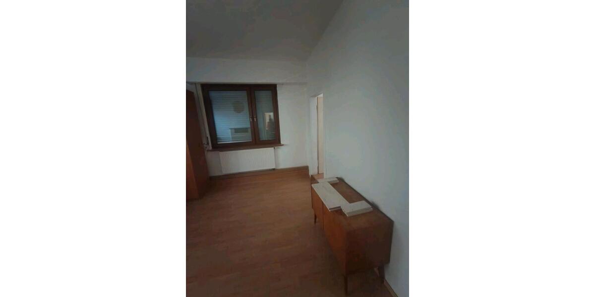 Erdgeschoßwohnung Ebersbach an der Fils - 5 Zimmer, 90 m&sup2;, 1.350&euro; | Angebot:26612908