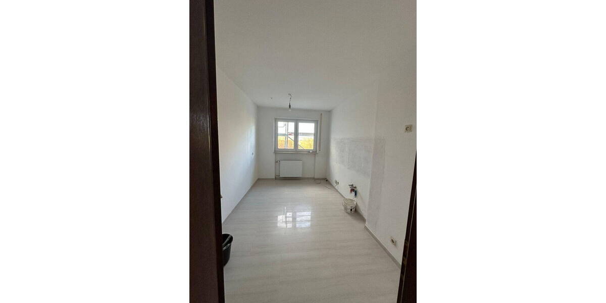 Etagenwohnung Uhingen - 4 Zimmer, 130 m&sup2;, 1.500&euro; | Angebot:26237436