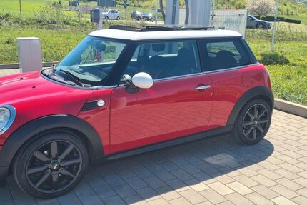Mini Cooper D 200.500 km 2.980 &euro; Mögglingen 73563