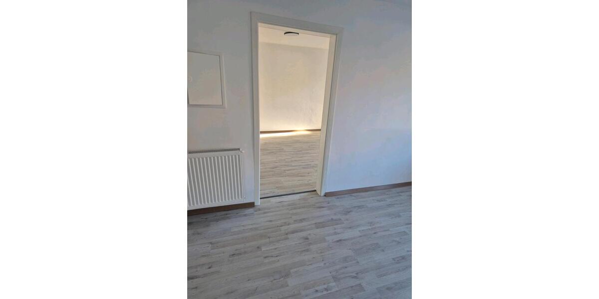 Etagenwohnung Bad Urach - 3 Zimmer, 80 m&sup2;, 1.000&euro; | Angebot:27570396