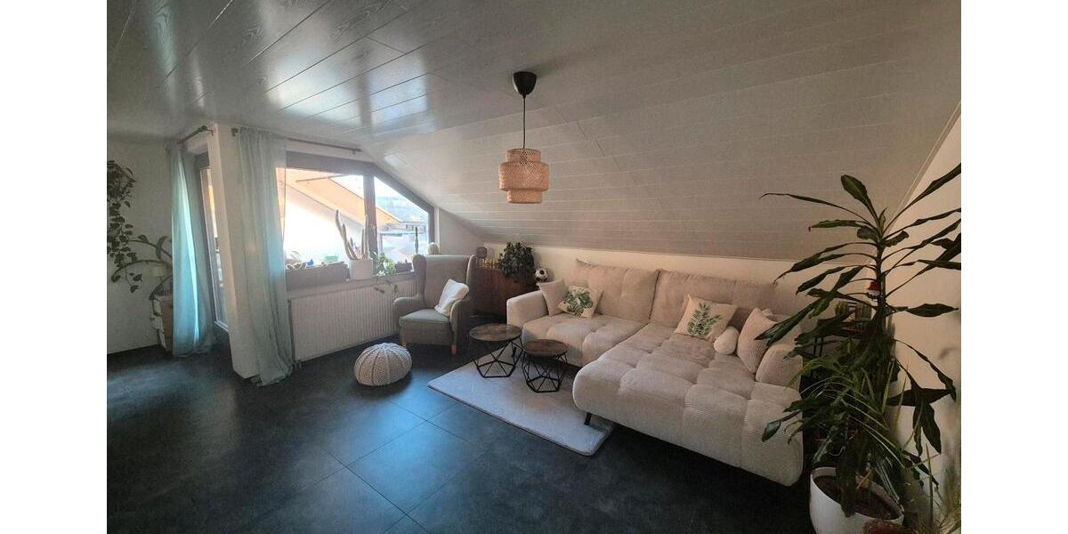 Dachgeschoßwohnung Schwäbisch Gmünd - 3 Zimmer, 65 m&sup2;, 800&euro; | Angebot:25875398