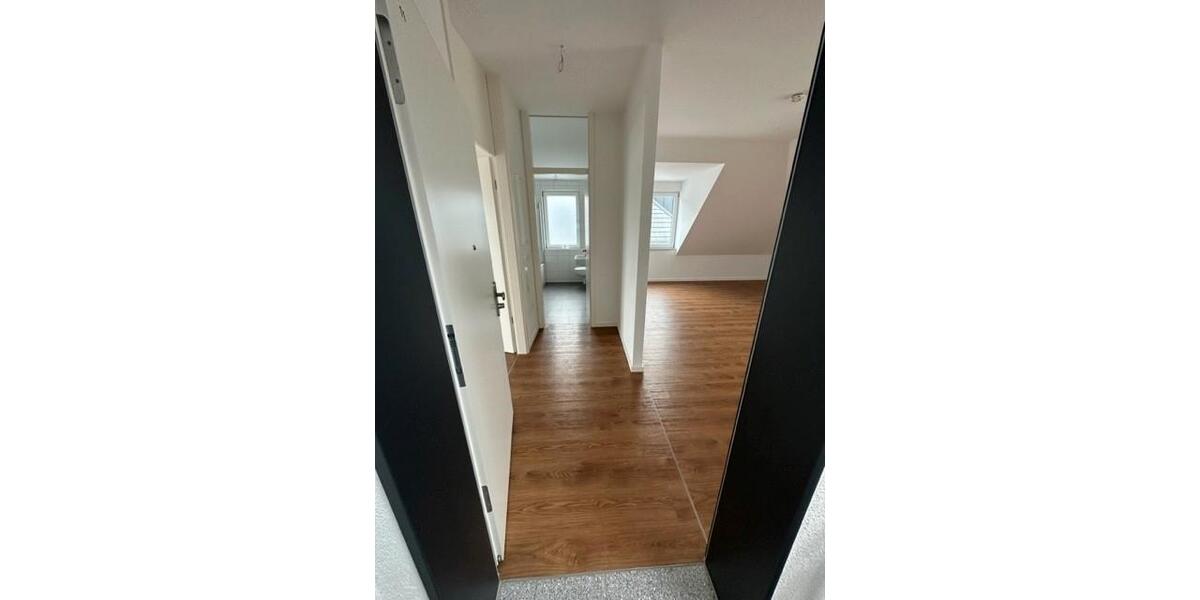 Dachgeschoßwohnung Esslingen am Neckar Oberesslingen - 2 Zimmer, 60 m&sup2;, 906&euro; | Angebot:26366166