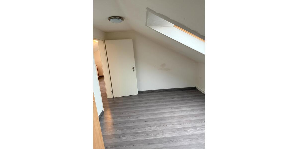 Dachgeschoßwohnung Mühlhausen im Täle - 4 Zimmer, 80 m&sup2;, 900&euro; | Angebot:25100862
