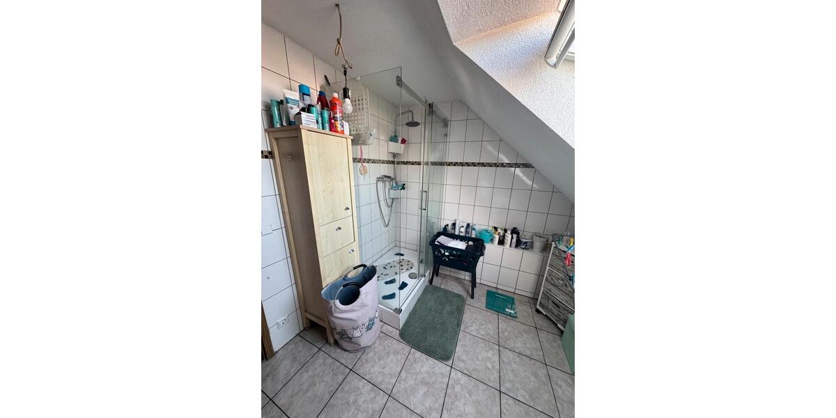 Dachgeschoßwohnung Altbach - 2 Zimmer, 68 m&sup2;, 750&euro; | Angebot:24876922