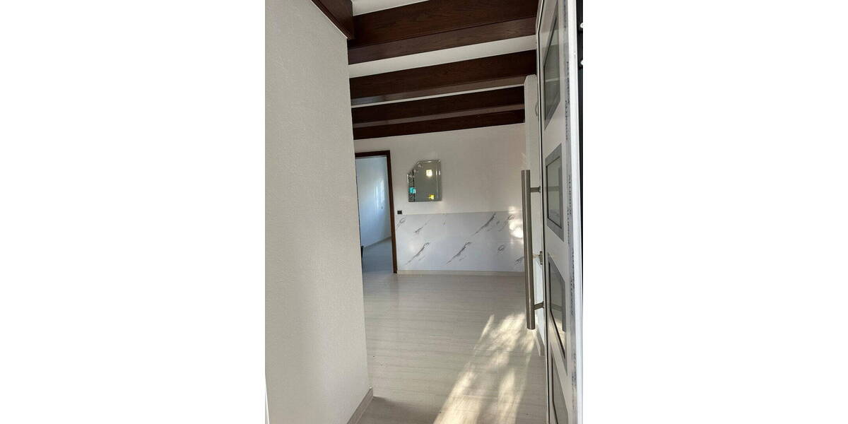 Etagenwohnung Uhingen - 4 Zimmer, 130 m&sup2;, 1.500&euro; | Angebot:26237436