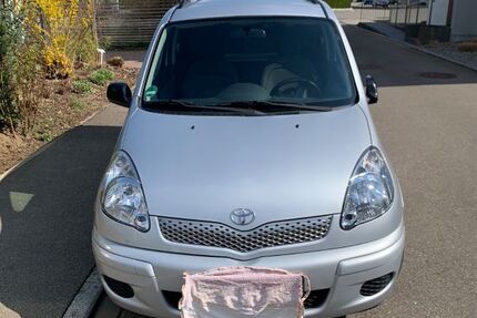 Toyota Yaris 171.000 km 3.200 &euro; Dettingen an der Erms 72581