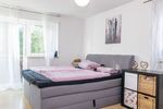 Provisionsfrei* Moderne, großzügige Doppelhaushälfte mit Einliegerwohnung, Garten, Carport, Solaranlage, Sauna & Jacuzzi, bezugsfrei - Doppelhaushälfte Uhingen | Angebot:27685704
