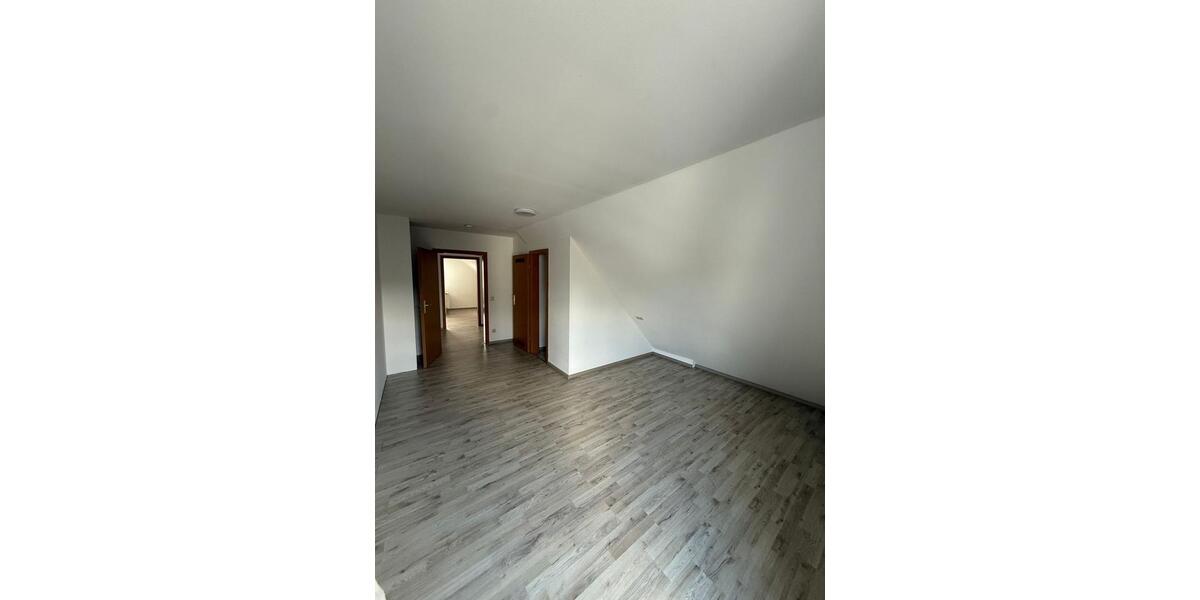 Maisonettenwohnung Ebersbach an der Fils - 3.5 Zimmer, 82 m&sup2;, 900&euro; | Angebot:25990812