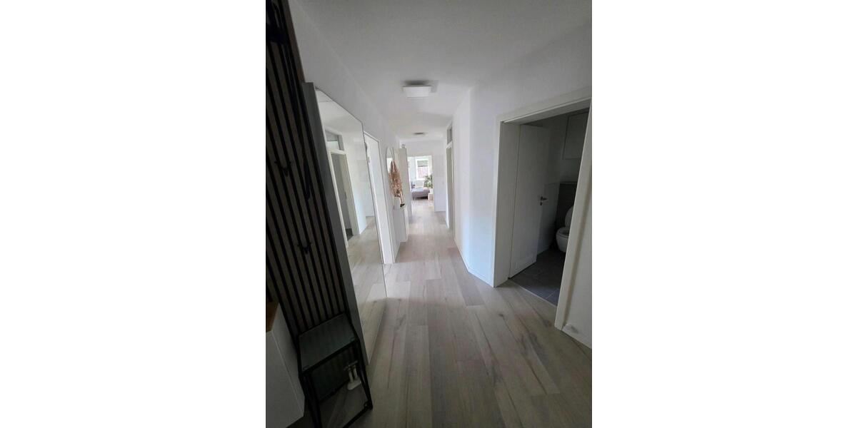 Etagenwohnung Kirchheim unter Teck - 8 Zimmer, 210 m&sup2;, 850.000&euro; | Angebot:25623409