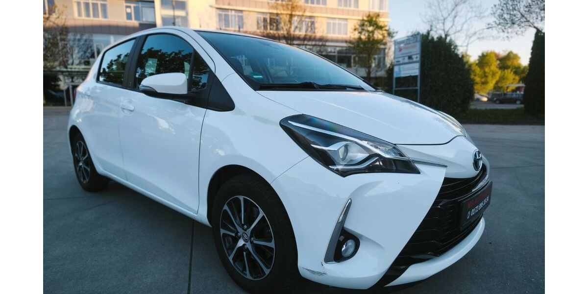 Toyota Yaris 109.902 km 10.999 &euro; Fellbach 70736