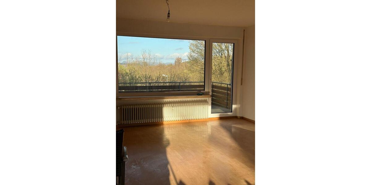 Erdgeschoßwohnung Uhingen - 4 Zimmer, 120 m&sup2;, 1.500&euro; | Angebot:25988250