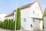 Provisionsfrei* Moderne, großzügige Doppelhaushälfte mit Einliegerwohnung, Garten, Carport, Solaranlage, Sauna & Jacuzzi, bezugsfrei - Doppelhaushälfte Uhingen | Angebot:27685704