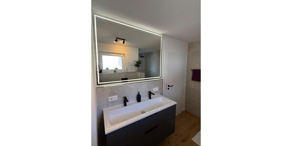 Erdgeschoßwohnung Weinstadt - 4 Zimmer, 85 m&sup2;, 2.000&euro; | Angebot:25944587