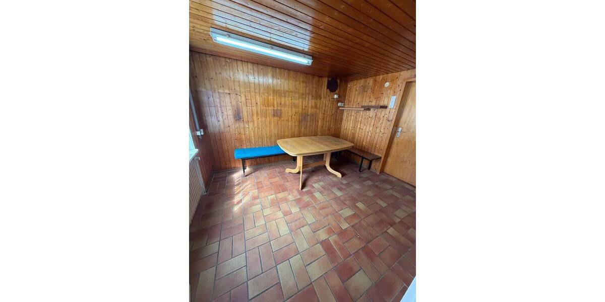 Einfamilienhaus Erkenbrechtsweiler - 8 Zimmer, 182 m&sup2;, 365.000&euro; | Angebot:26696197