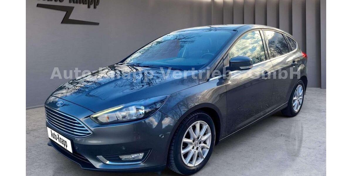 Ford Focus 80.000 km 12.990 &euro; Aichwald 73773