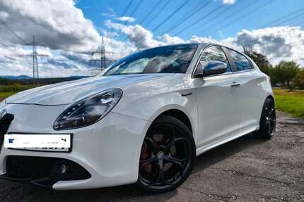 Alfa Romeo Giulietta 170.925 km 10.000 &euro; Altbach 73776