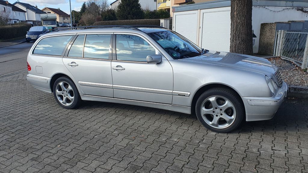 Mercedes-Benz E 320 243.500 km 5.800 &euro; Nürtingen 72622