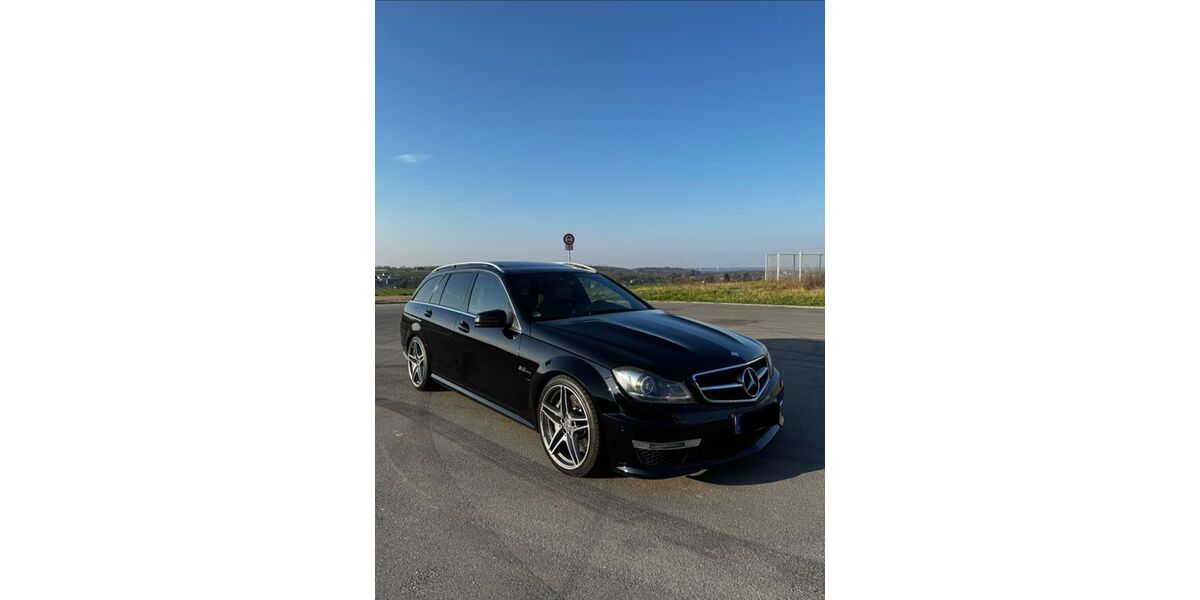 Mercedes-Benz C 63 AMG 140.000 km 36.900 &euro; Nürtingen 72622