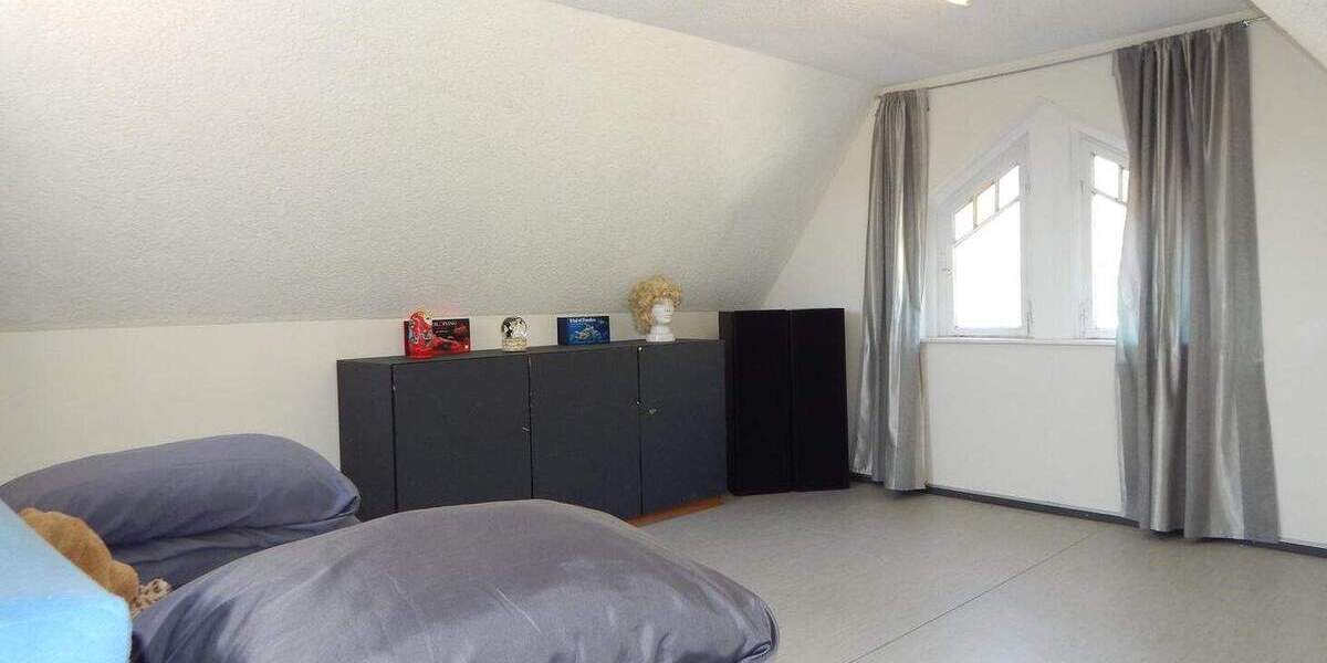 Mehrfamilienhaus, Wohnhaus Göppingen Stadtgebiet - 9 Zimmer, 133 m&sup2;, 490.000&euro; | Angebot:25851395