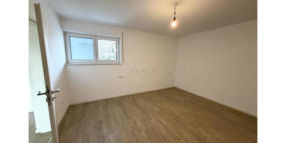Dachgeschoßwohnung Göppingen Faurndau - 2 Zimmer, 91 m&sup2;, 1.200&euro; | Angebot:24687416