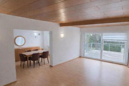 Haus Schwäbisch Gmünd - 7 Zimmer, 139 m&sup2;, 1.500&euro; | Angebot:26618242