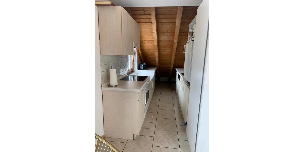 Dachgeschoßwohnung Schorndorf - 2.5 Zimmer, 48 m&sup2;, 800&euro; | Angebot:26019824