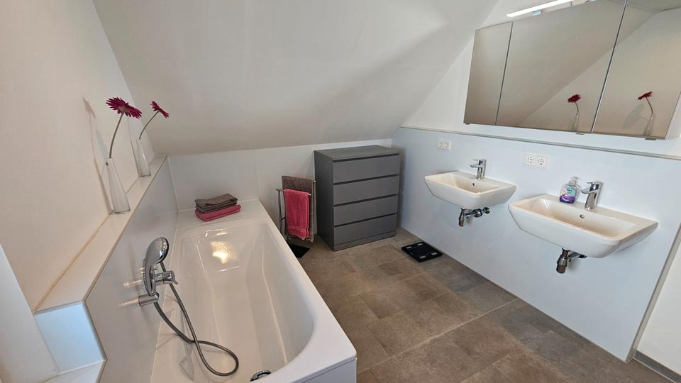 Einfamilienhaus Göppingen Bruckwasen - 6 Zimmer, 150 m&sup2;, 485.000&euro; | Angebot:26414805