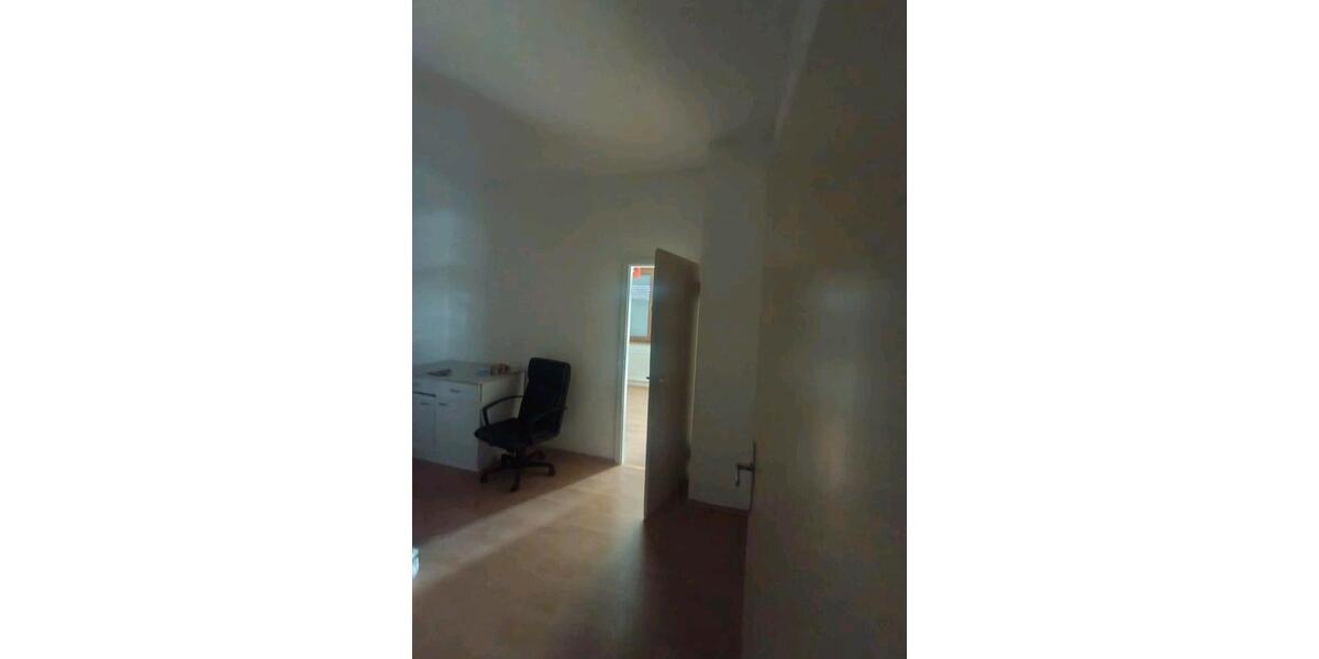 Erdgeschoßwohnung Ebersbach an der Fils - 5 Zimmer, 90 m&sup2;, 1.350&euro; | Angebot:26612908