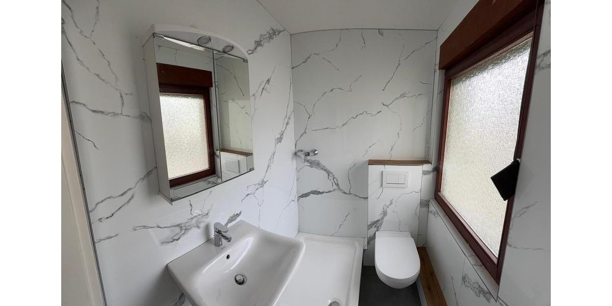 Etagenwohnung Nürtingen - 8 Zimmer, 165 m&sup2;, 1.930&euro; | Angebot:25942991