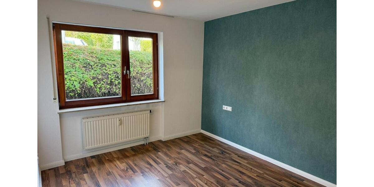 Erdgeschoßwohnung Süßen - 3.5 Zimmer, 89 m&sup2;, 1.200&euro; | Angebot:25291347