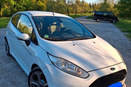 Ford Fiesta 244.000 km 4.999 &euro; Weissach im Tal 71554