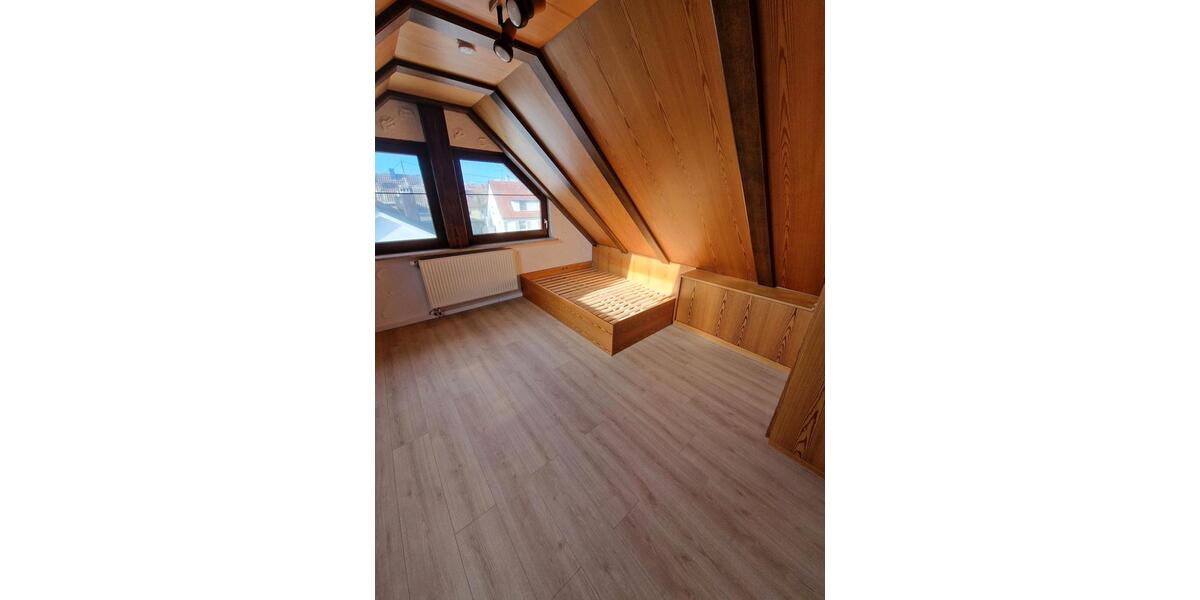 Maisonettenwohnung Fellbach - 4.5 Zimmer, 111 m&sup2;, 1.999&euro; | Angebot:25839376