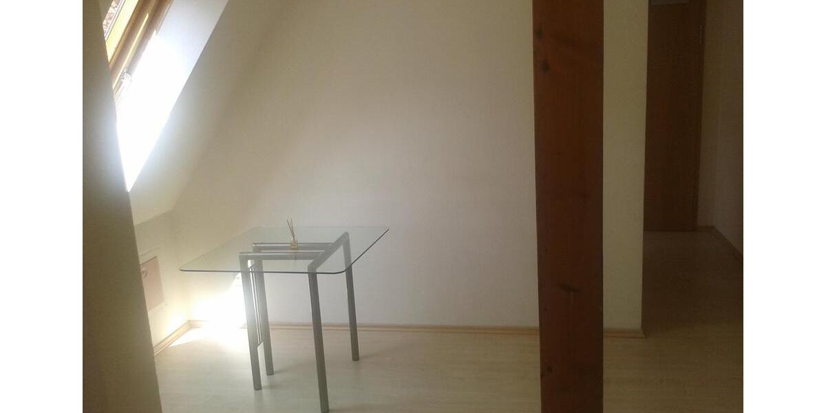 Dachgeschoßwohnung Wiesensteig - 2 Zimmer, 74 m&sup2;, 700&euro; | Angebot:25721134