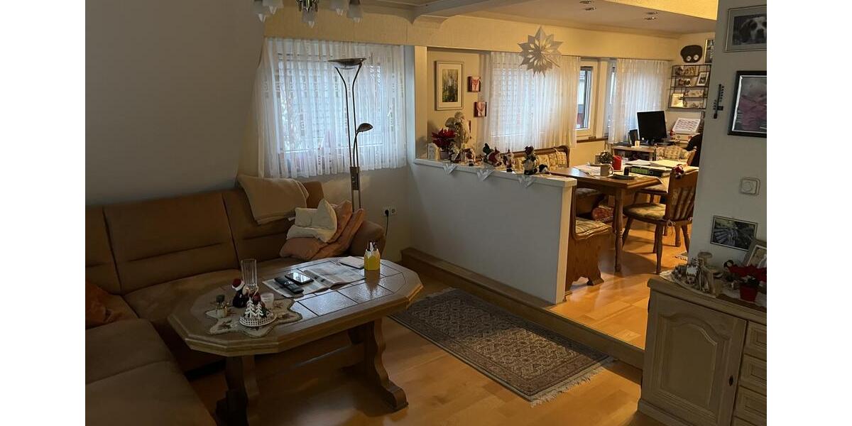 Erdgeschoßwohnung Weilheim an der Teck - 3.5 Zimmer, 87 m&sup2;, 1.030&euro; | Angebot:25792393