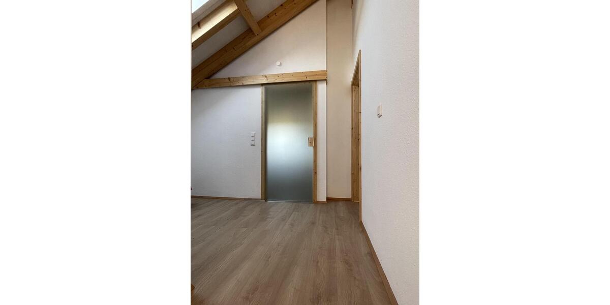 Etagenwohnung Frickenhausen - 3.5 Zimmer, 90 m&sup2;, 1.155&euro; | Angebot:24774631